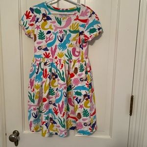 Preowned girl dress in good condition.
